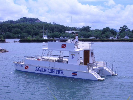 Aqua Center Boat